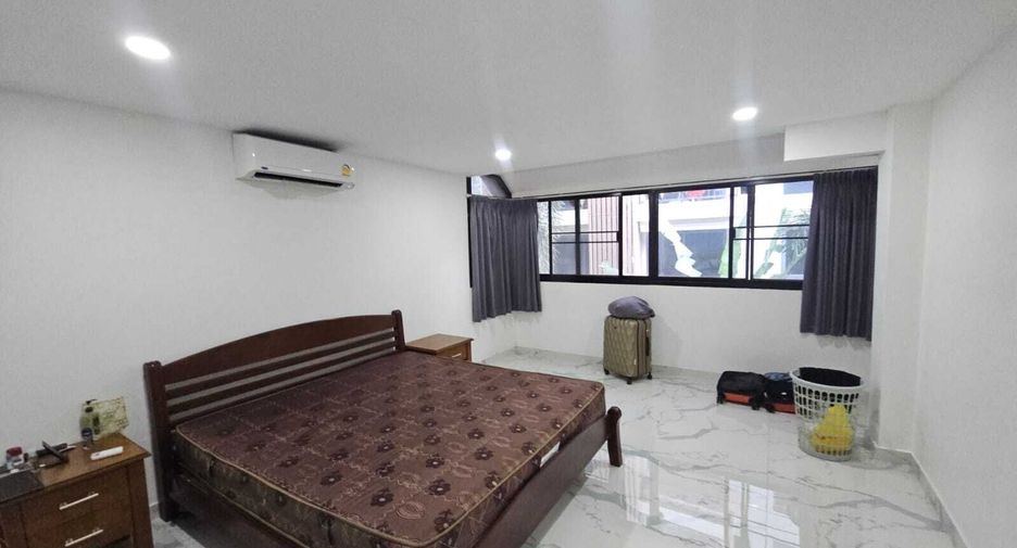 For sale 6 ベッドルーム house in Bang Lamung, Chonburi