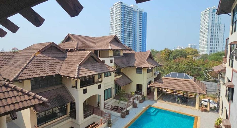 For sale 6 ベッドルーム house in Bang Lamung, Chonburi