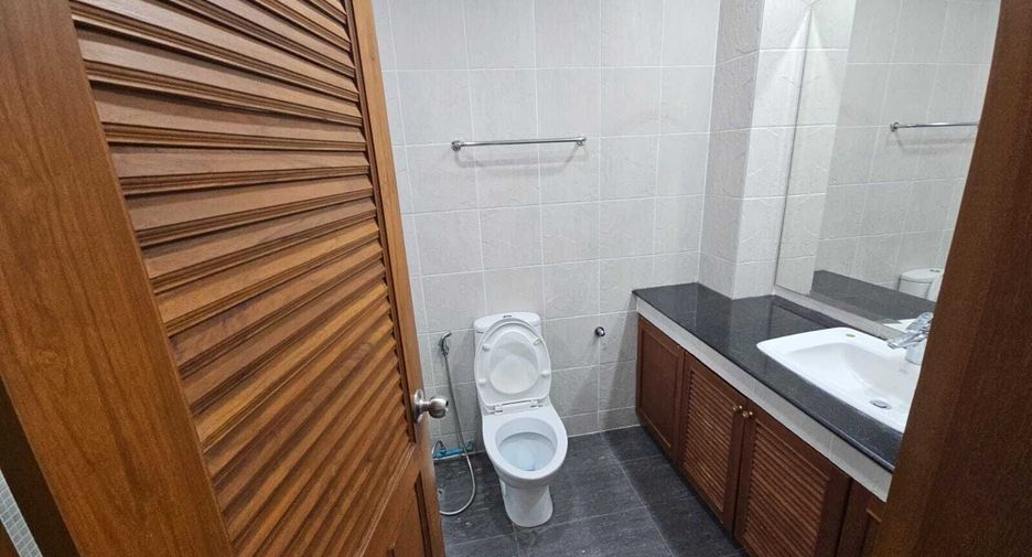 For sale 6 ベッドルーム house in Bang Lamung, Chonburi