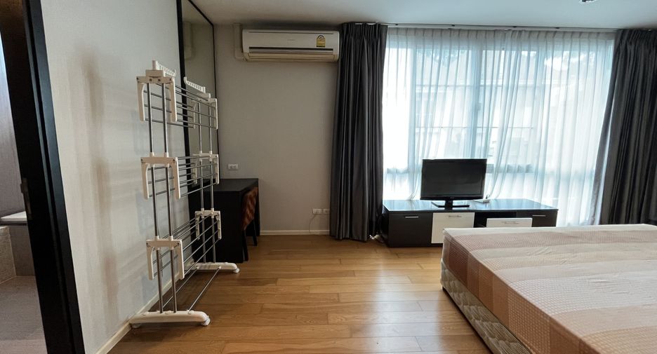 For sale and for rent 2 bedrooms condo in Watthana, Bangkok