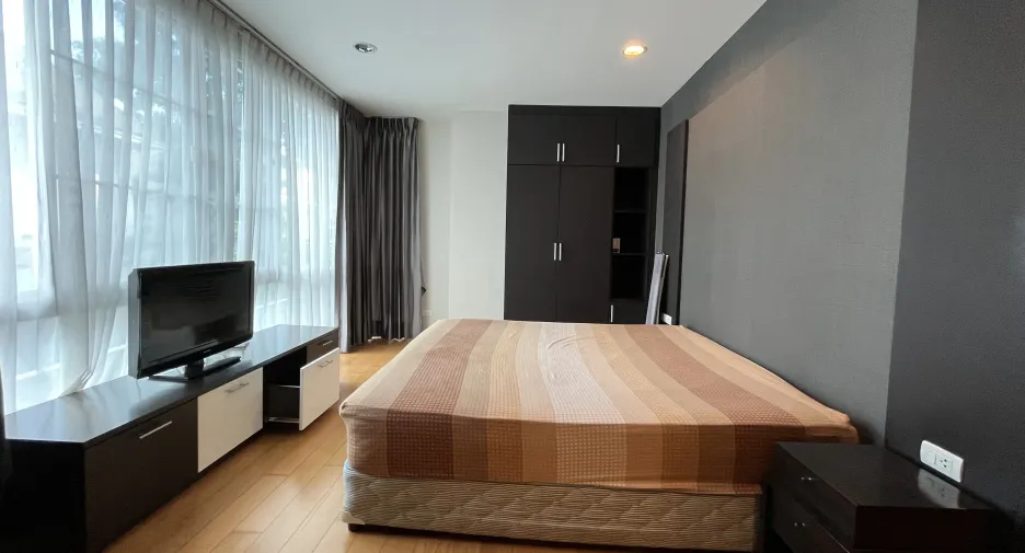 For sale and for rent 2 bedrooms condo in Watthana, Bangkok