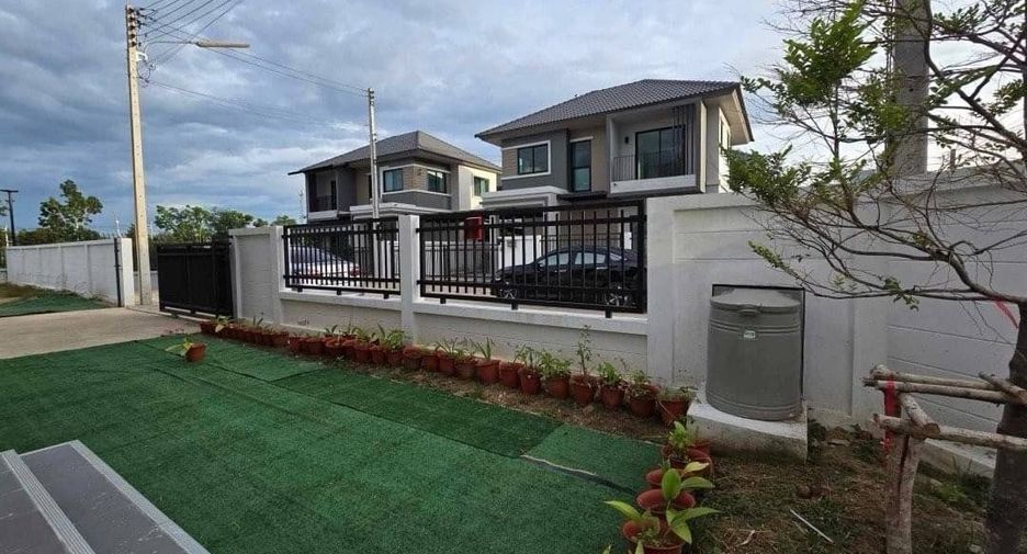For sale and for rent 3 bedrooms house in San Kamphaeng, Chiang Mai