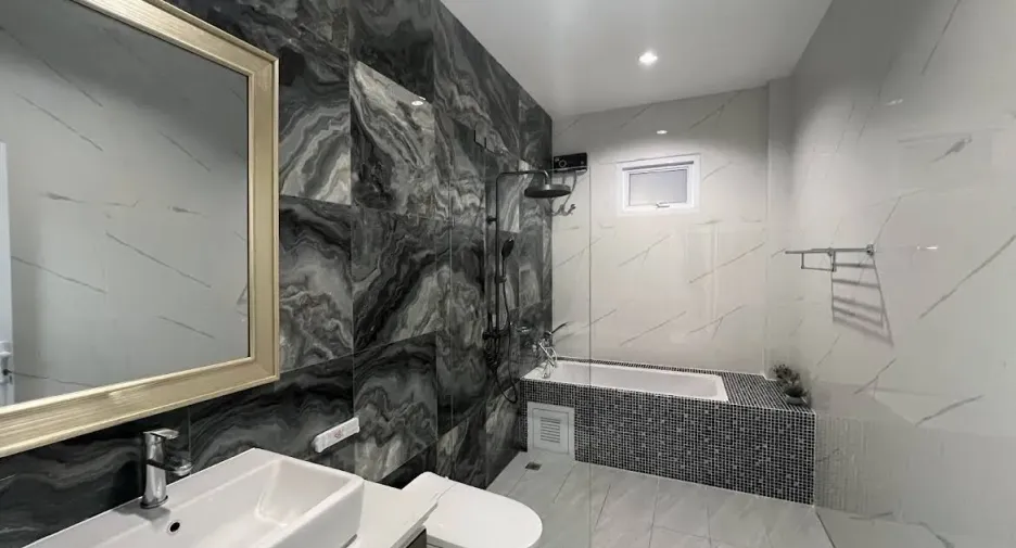 Villa zur Miete mit 4 Zimmer in Mueang Chon Buri, Chonburi