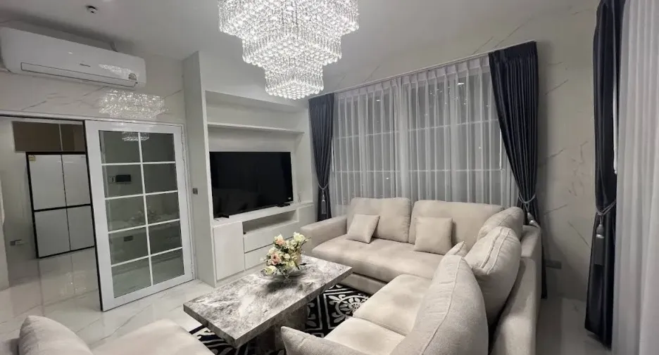 Villa zur Miete mit 4 Zimmer in Mueang Chon Buri, Chonburi
