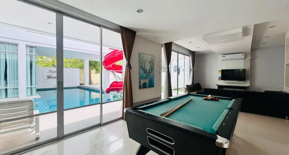 For sale そして for rent 5 ベッドルーム villa in Sattahip, Chonburi