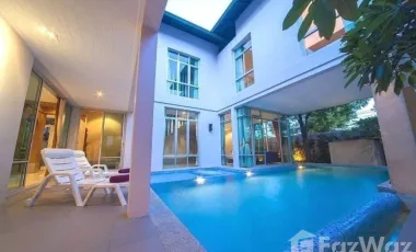 À vendre et à louer 5 chambres villa à Sattahip, Chonburi