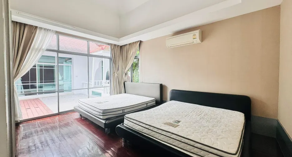 For sale そして for rent 5 ベッドルーム villa in Sattahip, Chonburi