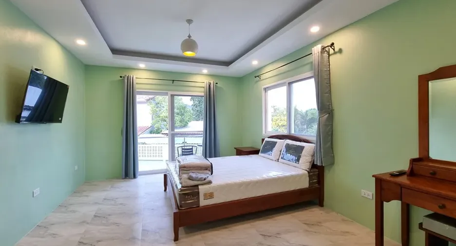 For rent 3 bedrooms townhouse in Mueang Phuket, Phuket