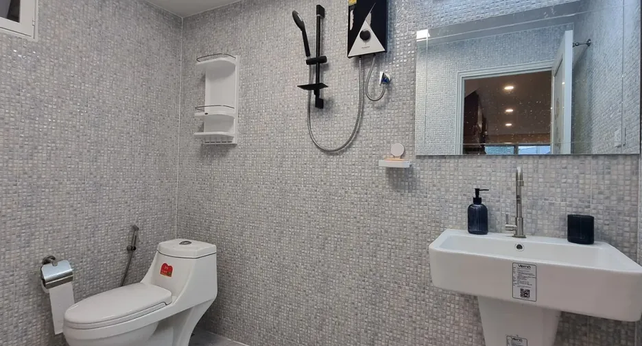 For rent 3 bedrooms townhouse in Mueang Phuket, Phuket