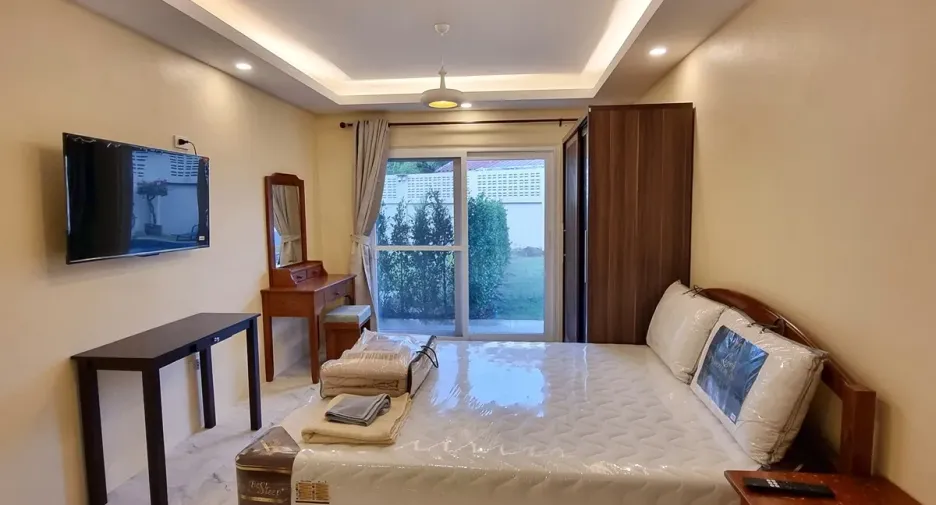 For rent 3 bedrooms townhouse in Mueang Phuket, Phuket