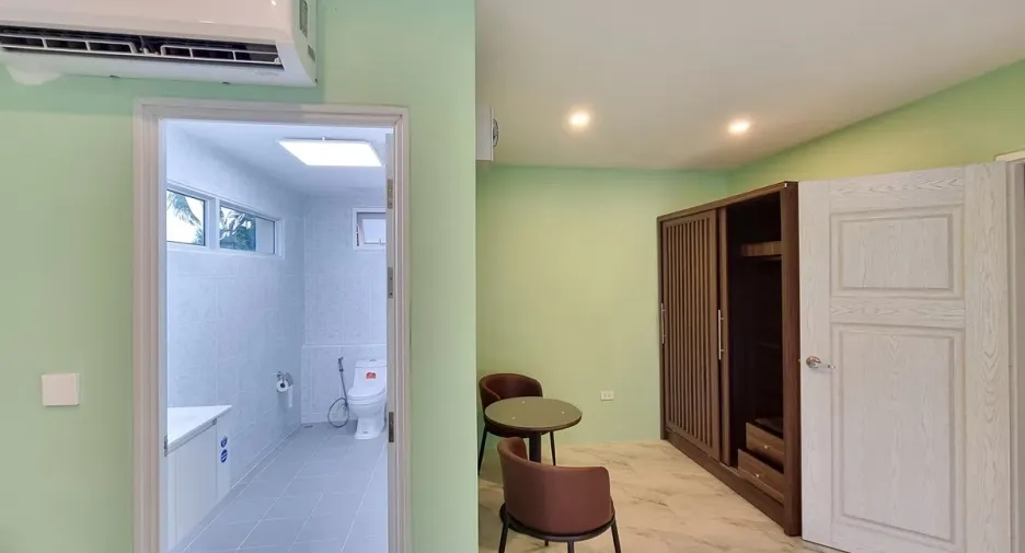 For rent 3 bedrooms townhouse in Mueang Phuket, Phuket
