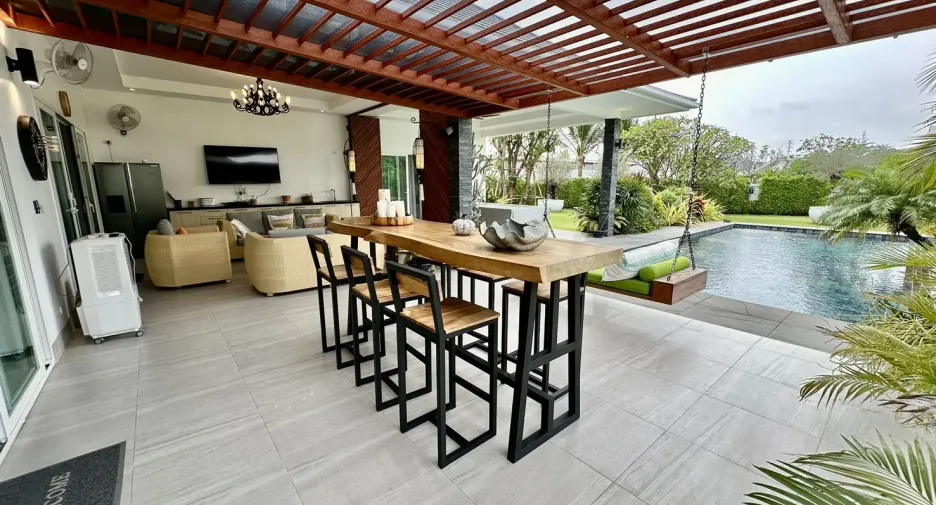 For sale 5 bedrooms villa in Hua Hin, Prachuap Khiri Khan