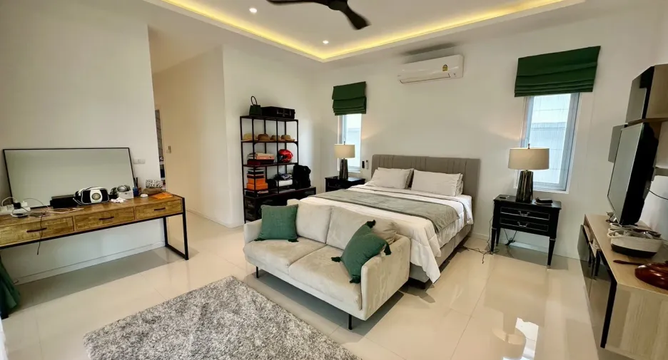 For sale 5 bedrooms villa in Hua Hin, Prachuap Khiri Khan