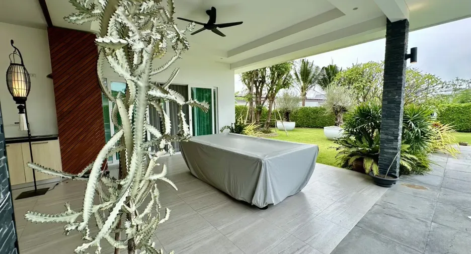 For sale 5 bedrooms villa in Hua Hin, Prachuap Khiri Khan