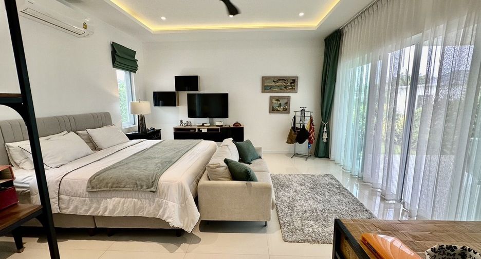 For sale 5 bedrooms villa in Hua Hin, Prachuap Khiri Khan