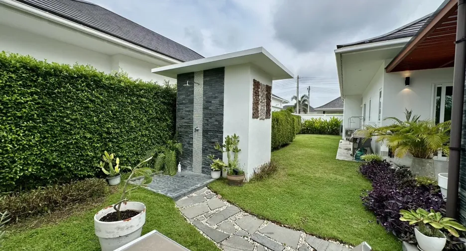 For sale 5 bedrooms villa in Hua Hin, Prachuap Khiri Khan