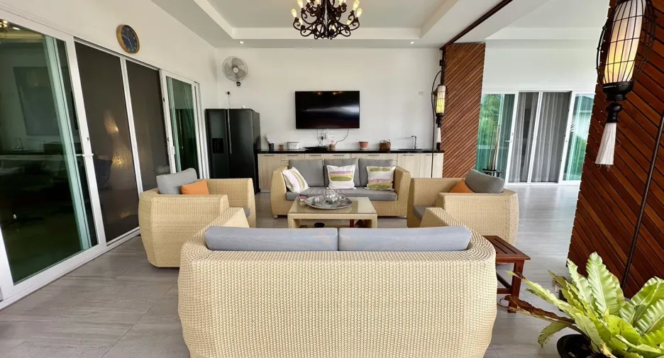 For sale 5 bedrooms villa in Hua Hin, Prachuap Khiri Khan