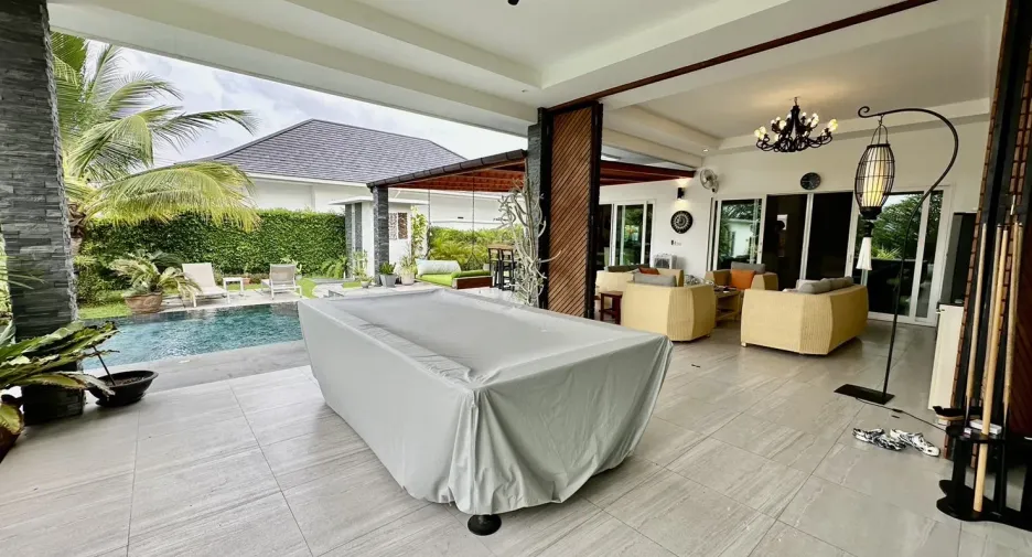 For sale 5 bedrooms villa in Hua Hin, Prachuap Khiri Khan