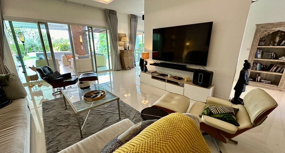 For sale 5 bedrooms villa in Hua Hin, Prachuap Khiri Khan