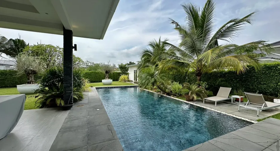 For sale 5 bedrooms villa in Hua Hin, Prachuap Khiri Khan