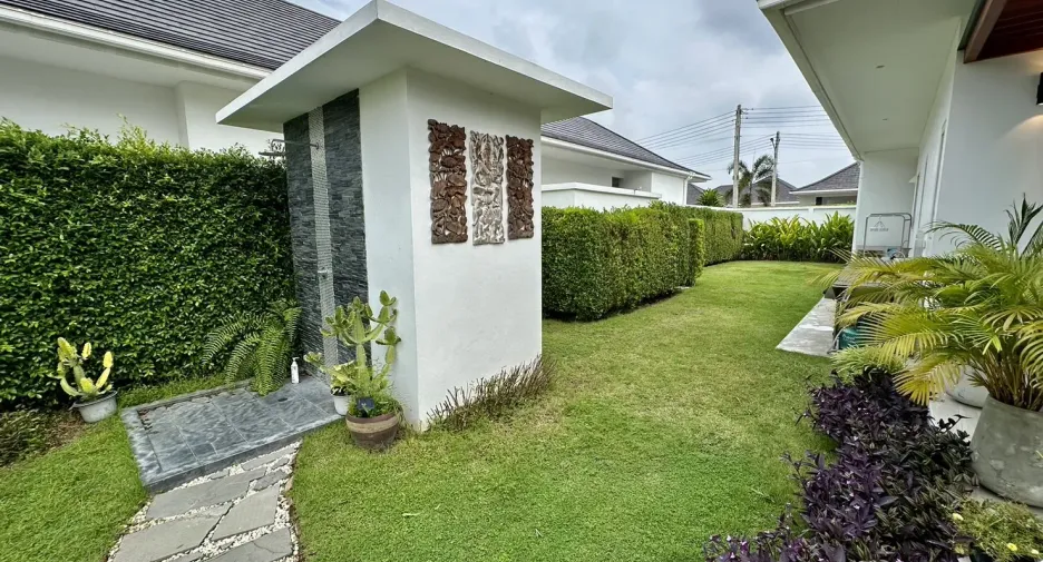 For sale 5 bedrooms villa in Hua Hin, Prachuap Khiri Khan