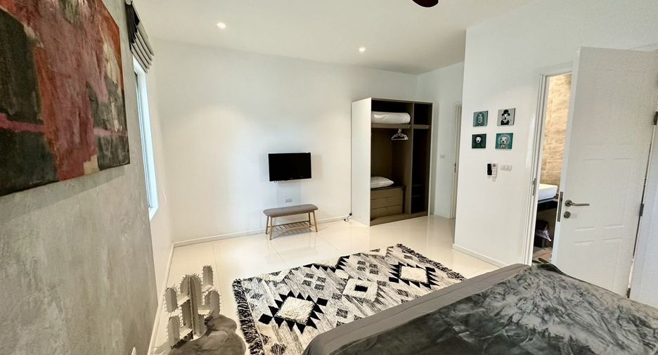 For sale 5 bedrooms villa in Hua Hin, Prachuap Khiri Khan