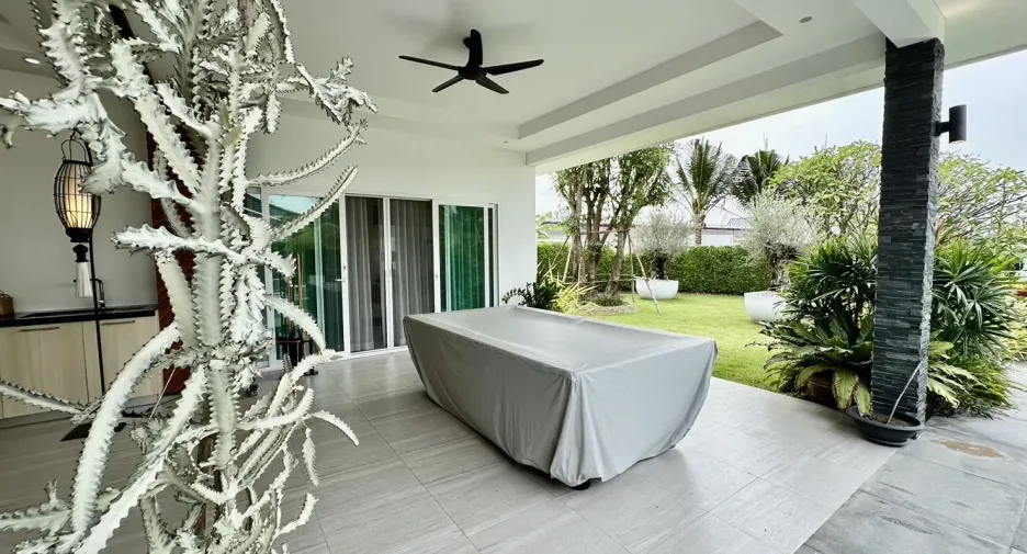 For sale 5 bedrooms villa in Hua Hin, Prachuap Khiri Khan