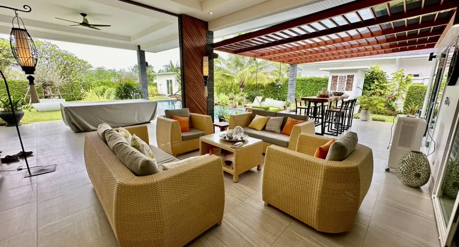 For sale 5 bedrooms villa in Hua Hin, Prachuap Khiri Khan