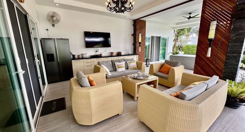 For sale 5 bedrooms villa in Hua Hin, Prachuap Khiri Khan
