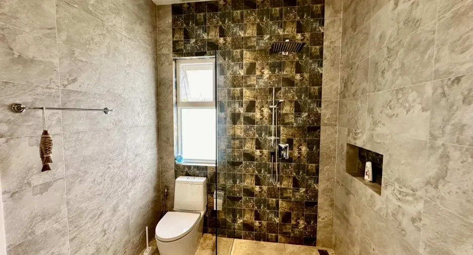 For sale 5 bedrooms villa in Hua Hin, Prachuap Khiri Khan