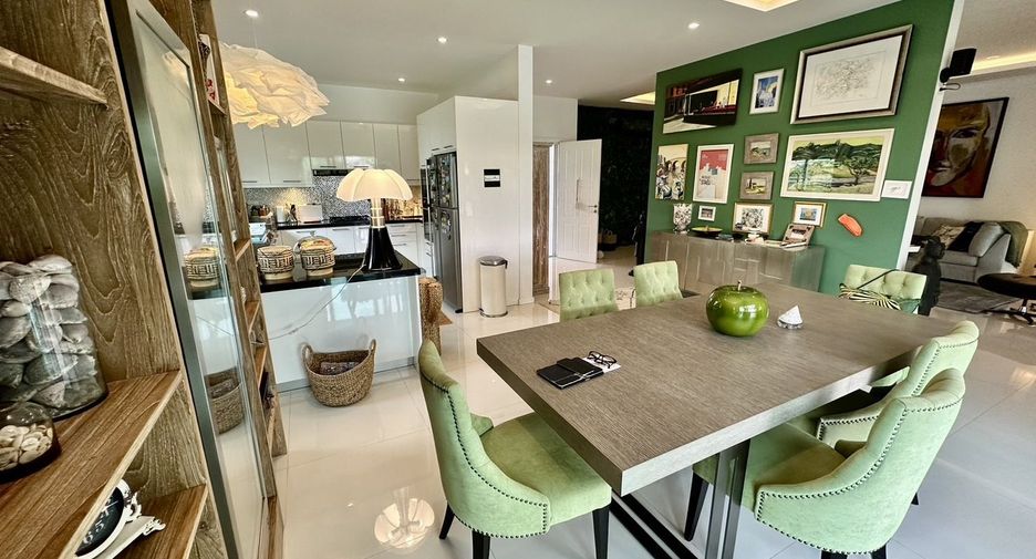 For sale 5 bedrooms villa in Hua Hin, Prachuap Khiri Khan