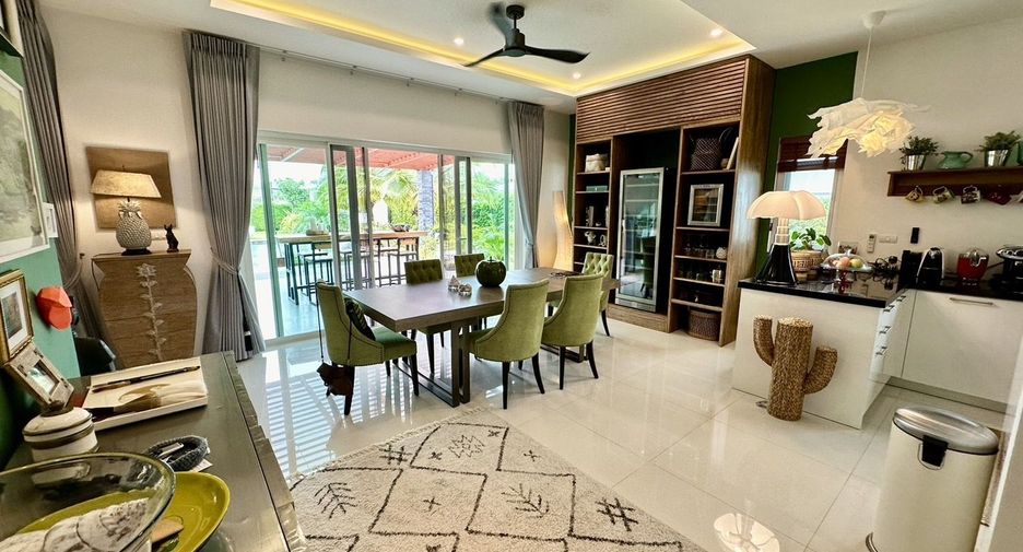 For sale 5 bedrooms villa in Hua Hin, Prachuap Khiri Khan