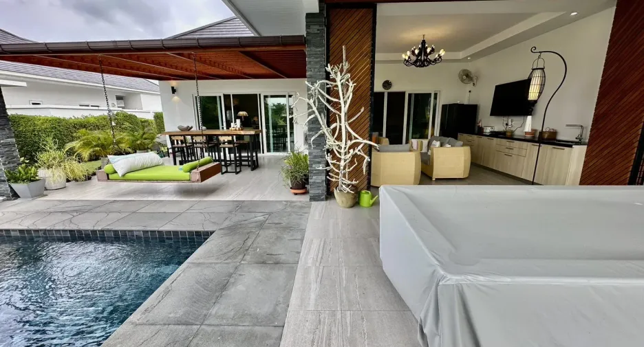 For sale 5 bedrooms villa in Hua Hin, Prachuap Khiri Khan