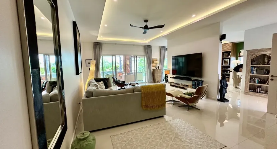 For sale 5 bedrooms villa in Hua Hin, Prachuap Khiri Khan