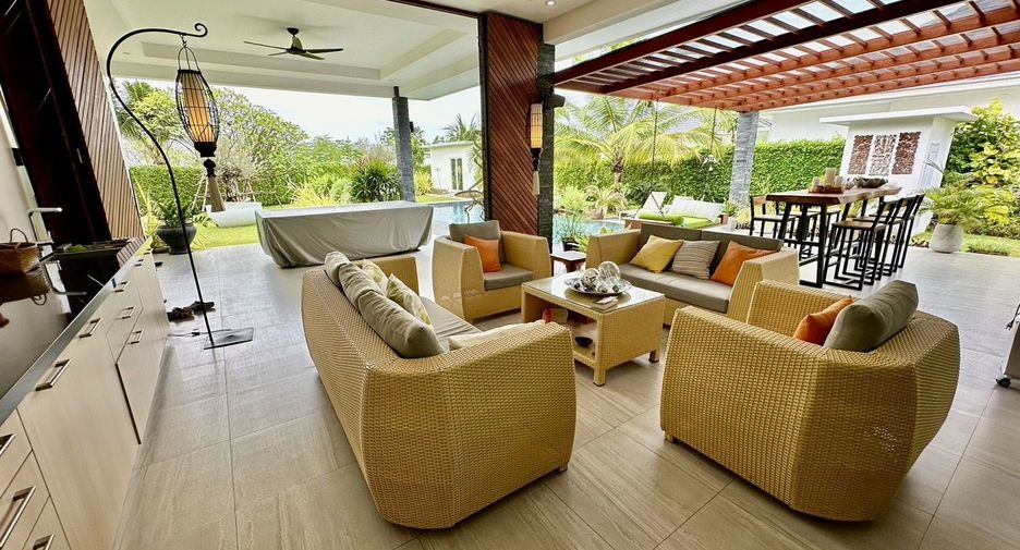 For sale 5 bedrooms villa in Hua Hin, Prachuap Khiri Khan