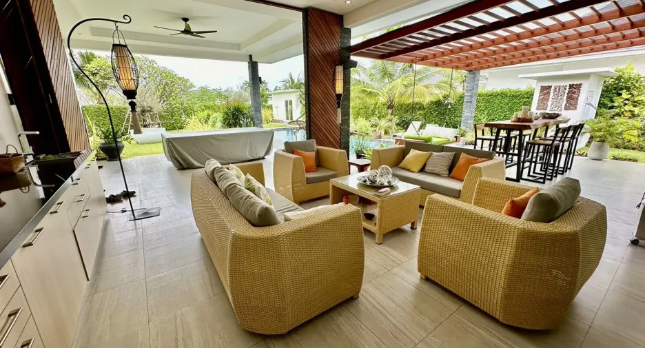 For sale 5 bedrooms villa in Hua Hin, Prachuap Khiri Khan