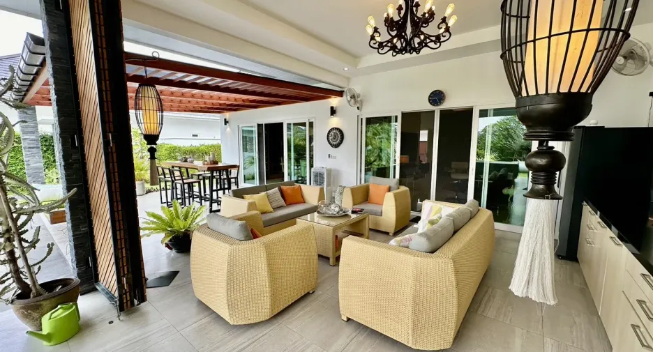 For sale 5 bedrooms villa in Hua Hin, Prachuap Khiri Khan