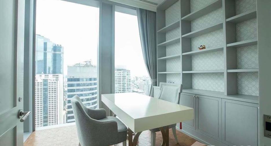 Condo en venta de 3 habitaciones en Sathon, Bangkok