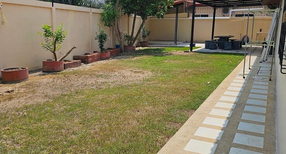 For rent 4 bedrooms house in Bang Lamung, Chonburi