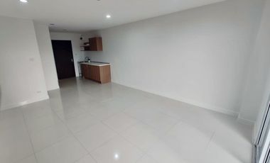 Wohnung zum Kauf mit 2 Zimmer in Phra Khanong, Bangkok