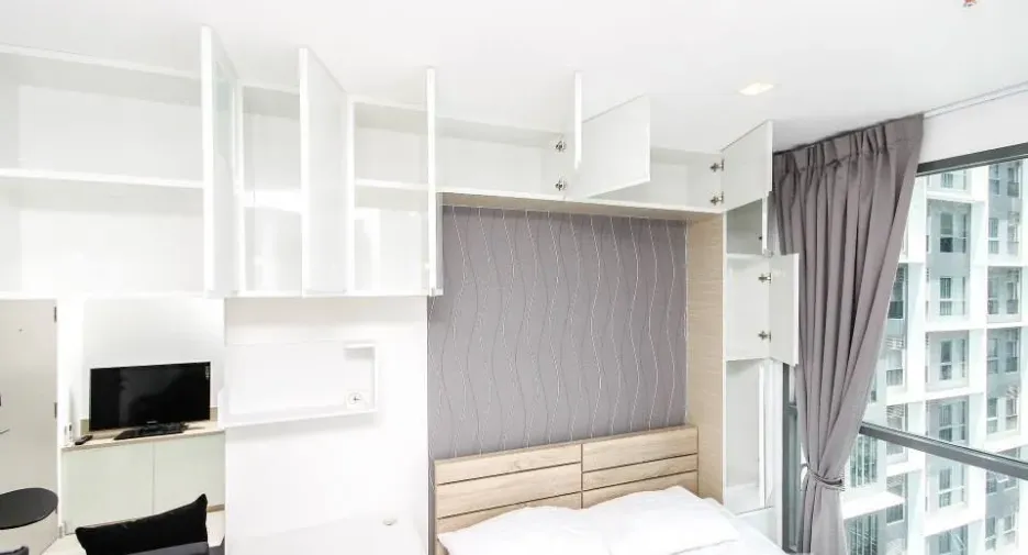 For sale and for rent studio condo in Phra Khanong, Bangkok