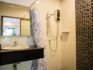 À louer 1 chambre condo à Mueang Phuket, Phuket