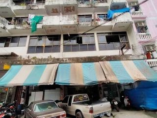 出售 和 出租 10 卧室 商业空间 在 Huai Khwang, 曼谷