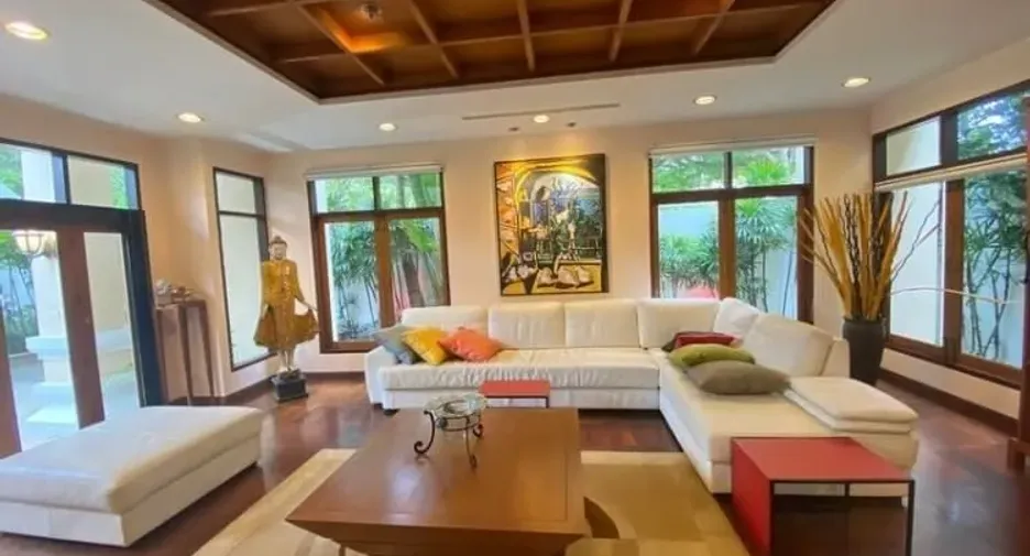 Villa zum Kauf mit 3 Zimmer in Sattahip, Chonburi