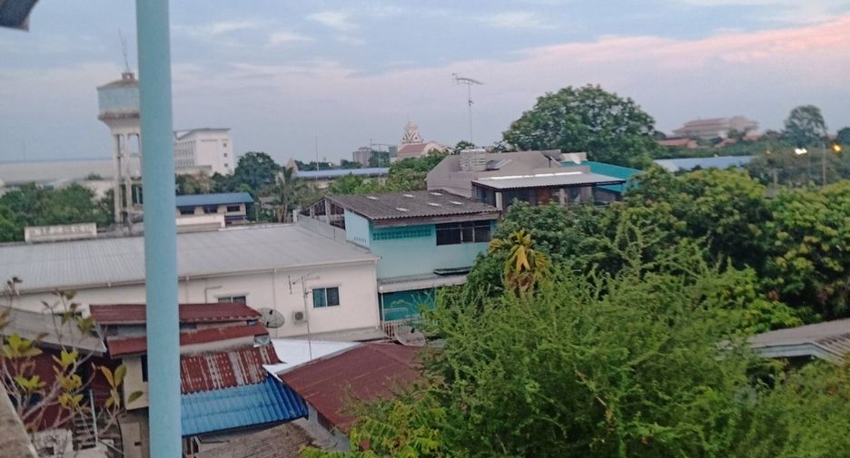 For sale and for rent 2 bedrooms retail Space in Mueang Buriram, Buriram