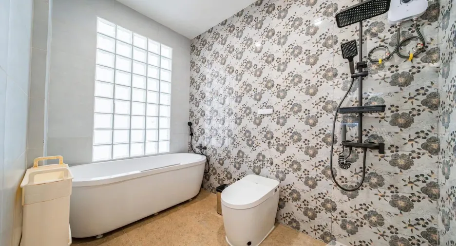 À vendre 5 chambres villa à Bang Lamung, Chonburi