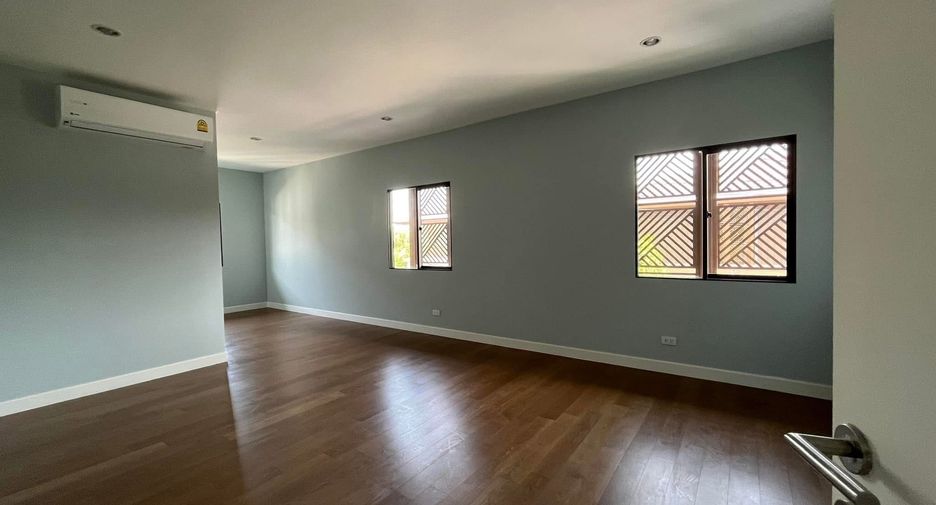 For sale 4 bedrooms house in Prawet, Bangkok