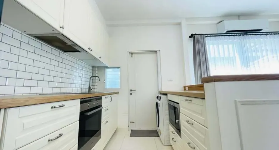 Продажа и аренда 3 спальни дом в Пращет, Бангкок