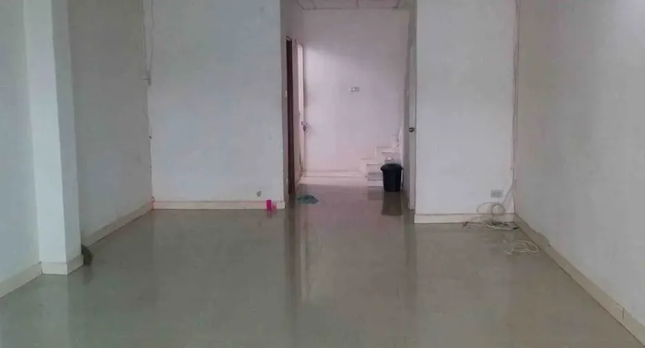 出租 3 卧室 商业空间 在 Pak Kret, Nonthaburi