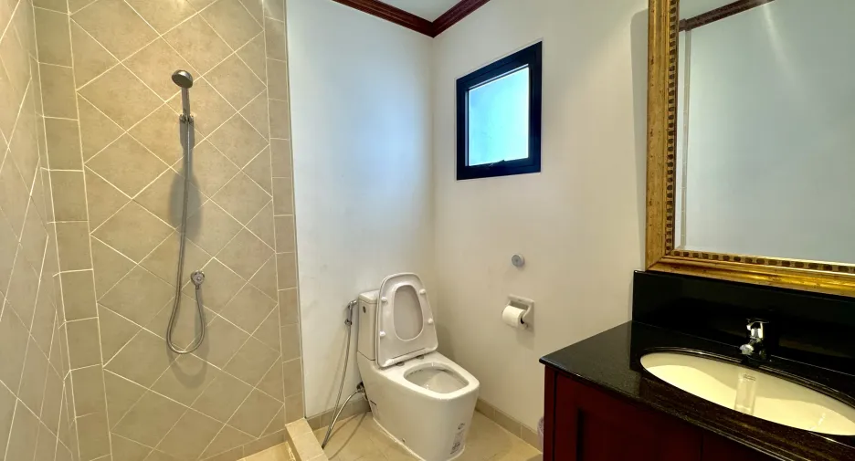 For sale 5 bedrooms villa in Thalang, Phuket